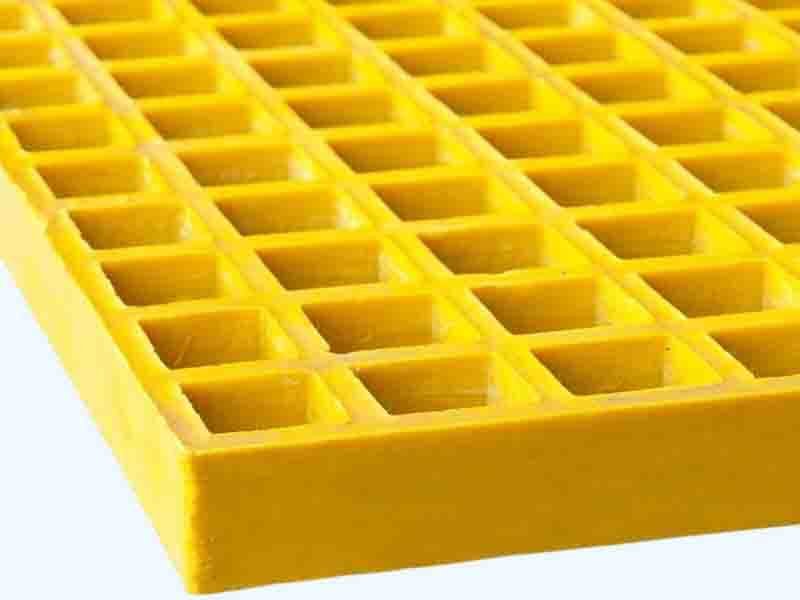 Heavy‑duty molded FRP grating with increased panel depth for vehicle loading, manufactured by WayTong Building Materials